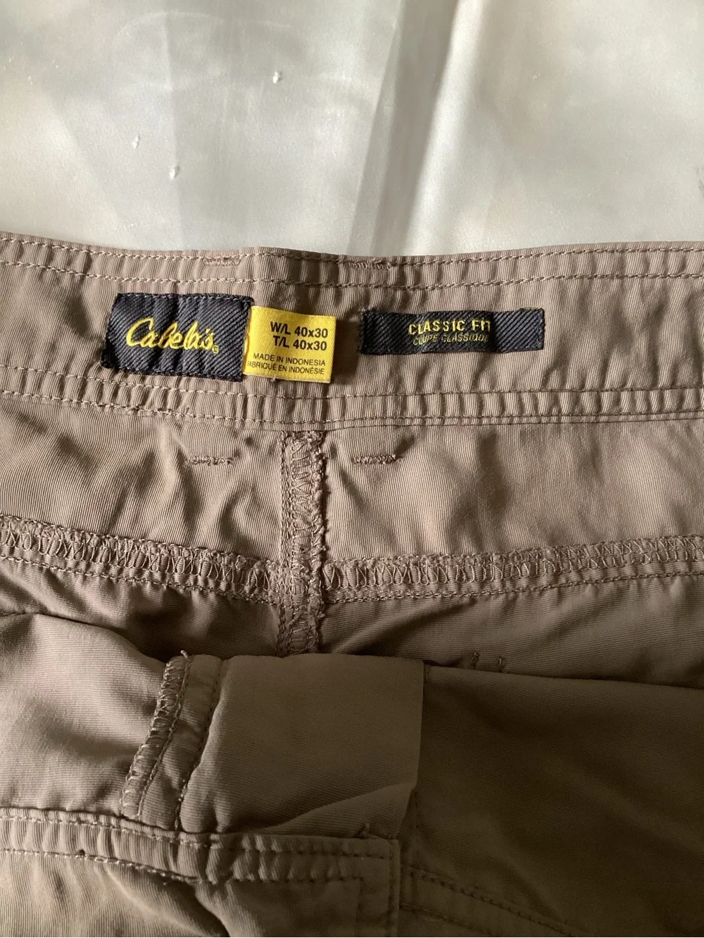 Men’s‎ Cabela’s tan cargo shorts 40x30